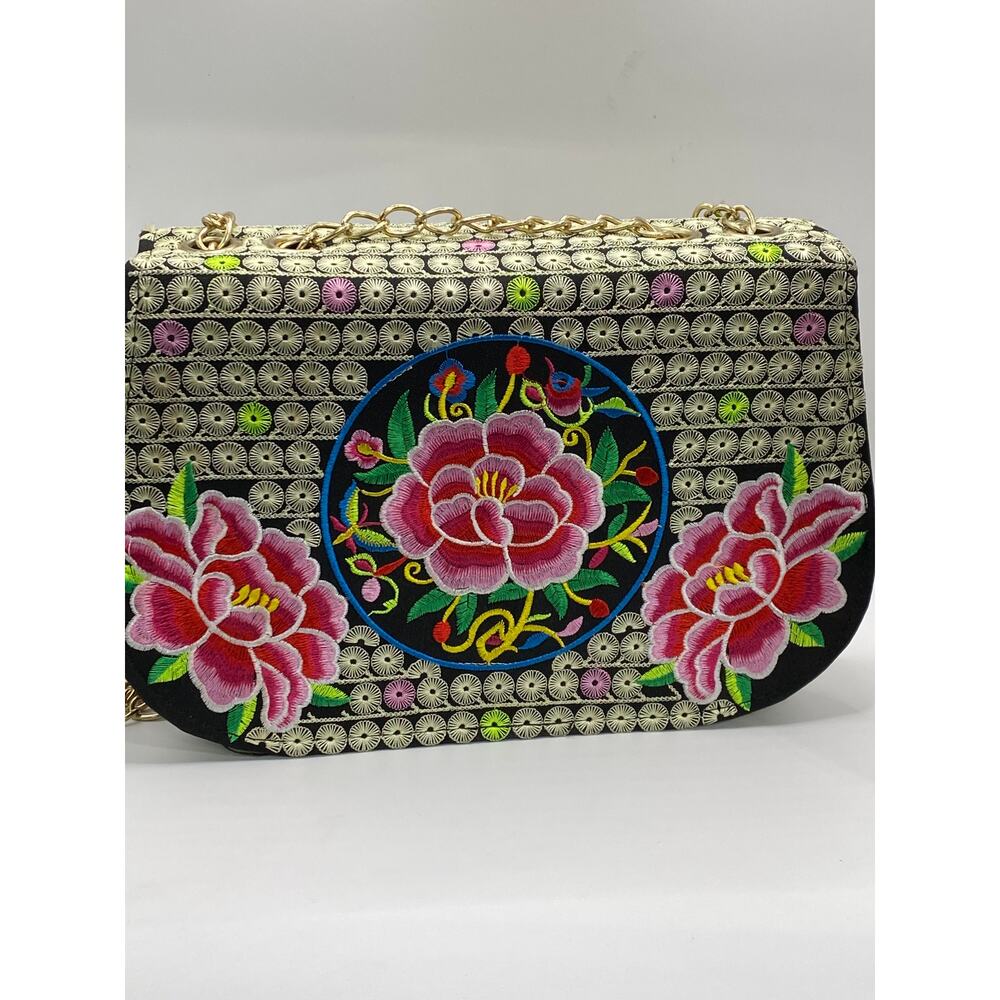 UNBRANDED Women's Black-Multi Dahlia Embroidered Flap Chain-Strap Bag - Picture 7 of 11
